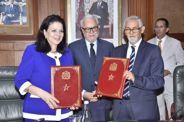 Le Secrétariat Général du Gouvernement, en partenariat avec le Ministère de la Transition Numérique et de la Réforme de l’Administration ainsi que l’Institut Royal de la Culture Amazighe, a organisé une journée d’étude.