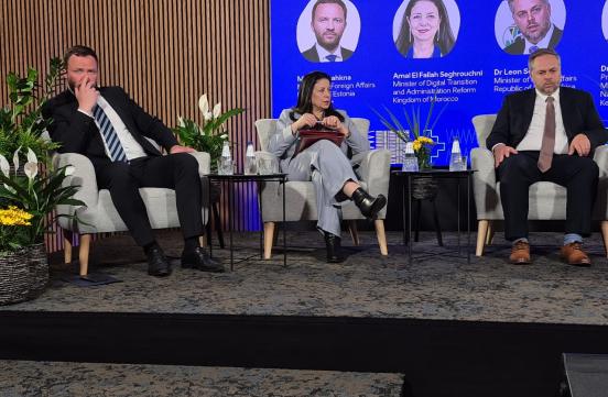 Madame La ministre a participé, Le 27 mai 2025, à une séance de dialogue ministériel en de l'Africa Business Forum 2025 à Tallinn, sous le thème : « Libérer le potentiel d'un avenir».