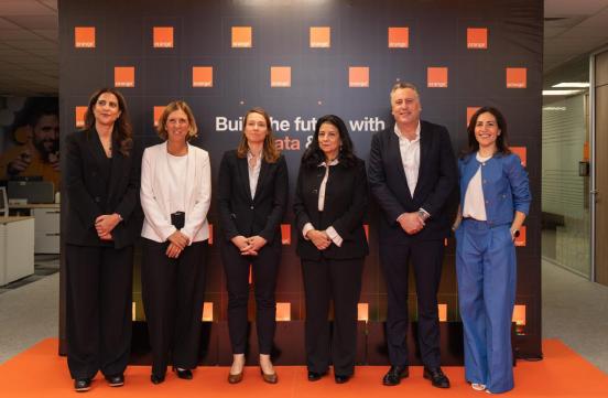 Madame la Ministre a participé, mardi 28 octobre 2025, au lancement de la nouvelle solution d’intelligence artificielle d’Orange "Live Intelligence".