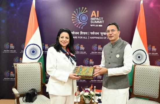 Madame la Ministre a rencontré, Lors de sa participation au Sommet sur l'impact de l'IA à New Delhi,   M. Jitin Prasad, Ministre d'État, Ministre du commerce, de l'industrie, Ministère de l'électronique et des technologies de l'information de l'Inde.