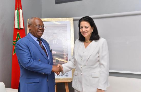 Suite aux travaux du Comité exécutif et de la 61ᵉ session du Conseil d’administration CAFRAD, Madame la Ministre a tenu, une rencontre avec Monsieur Joseph Lé, ministre de la Fonction publique et de la Réforme administrative du Cameroun.