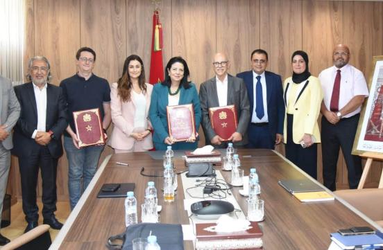 Madame la Ministre a signé, le 28 juillet à Rabat, un accord de partenariat concernant l'application du projet "Campus Tech".
