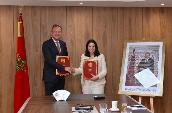 Madame la Ministre a présidé, le 27 juillet 2026, la cérémonie de signature d’un Mémorandum d’entente entre le Ministère de la Transition numérique et de la Réforme de l’administration et Vertiv, leader mondial des infrastructures numériques critiques.